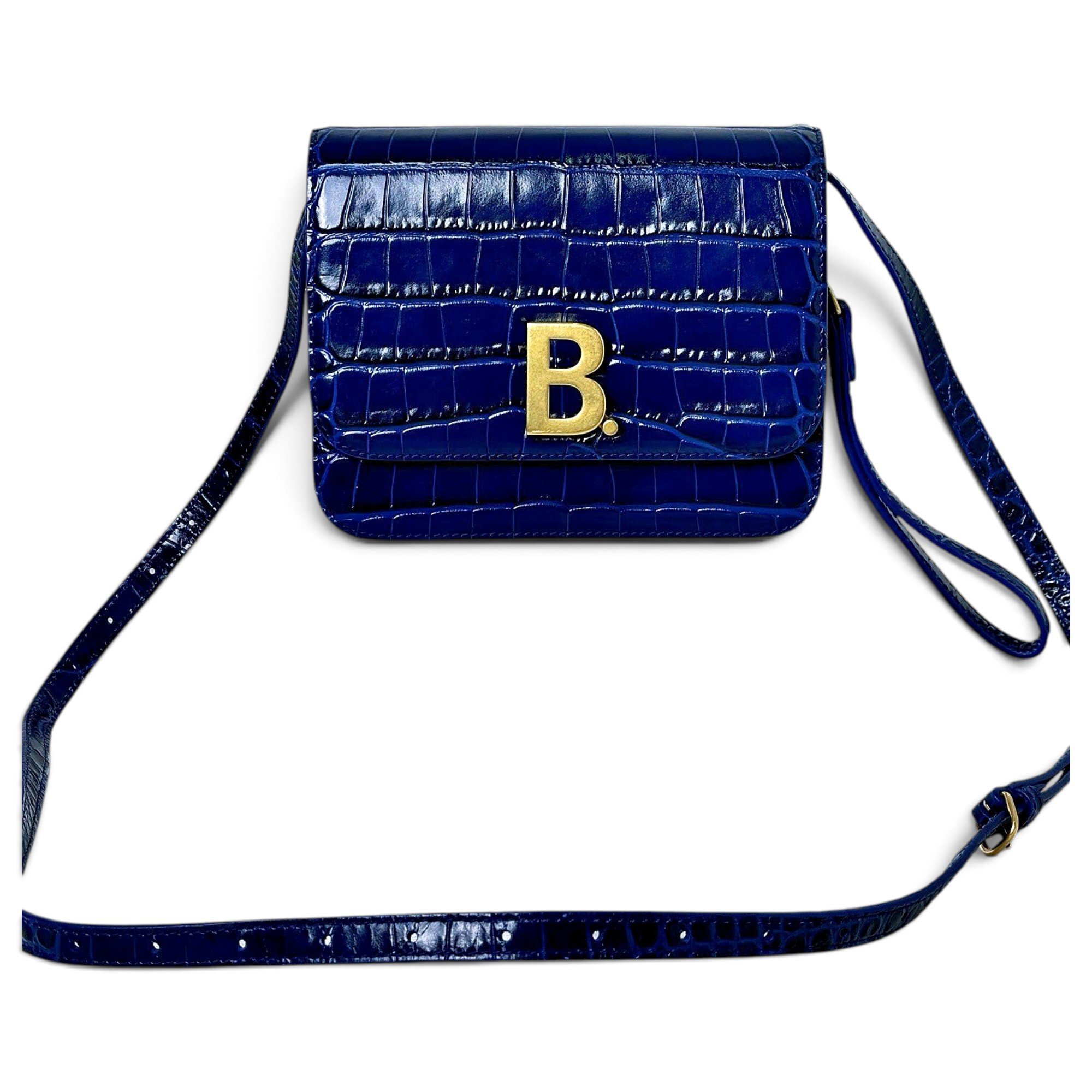 B leather handbag