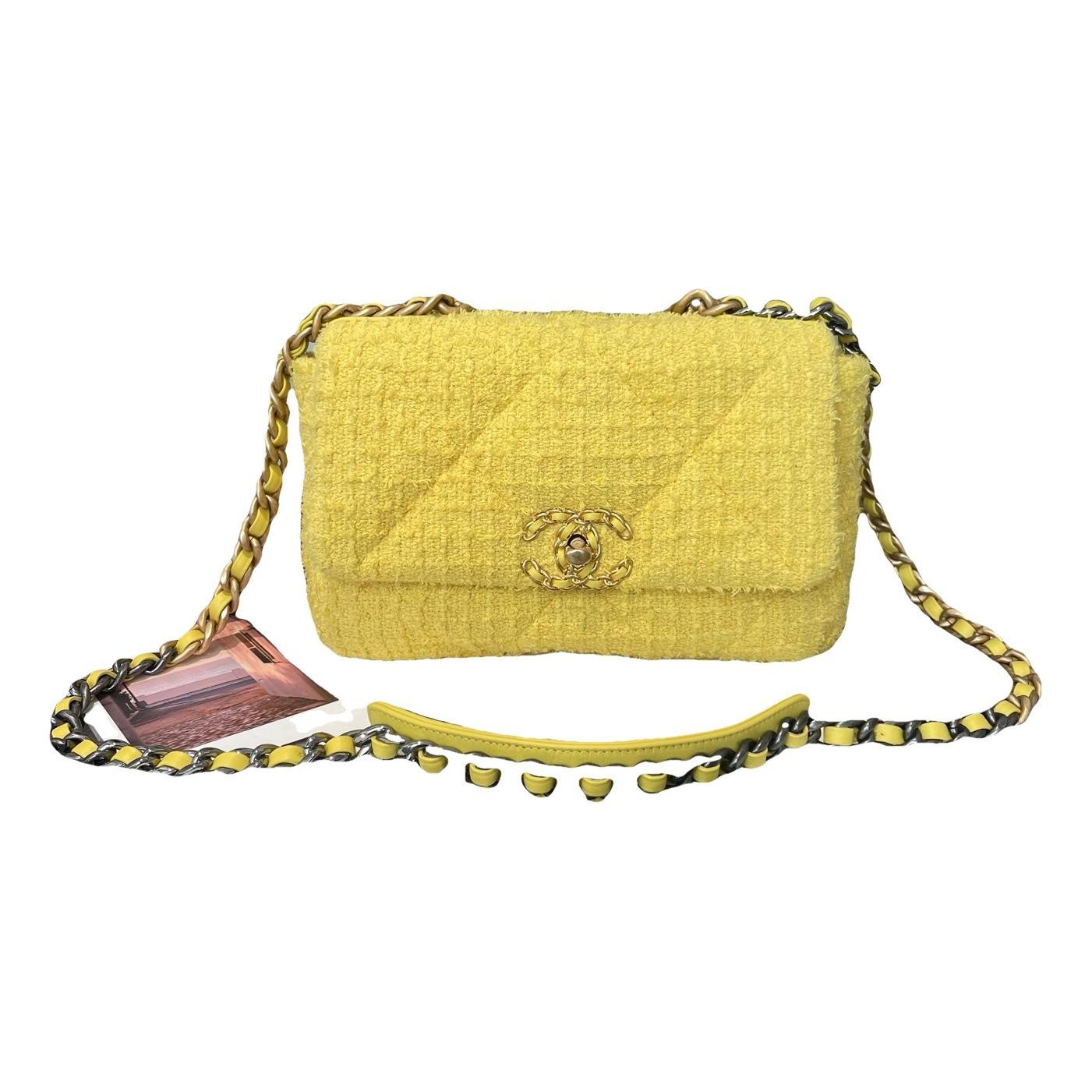 Chanel 19 cloth handbag
