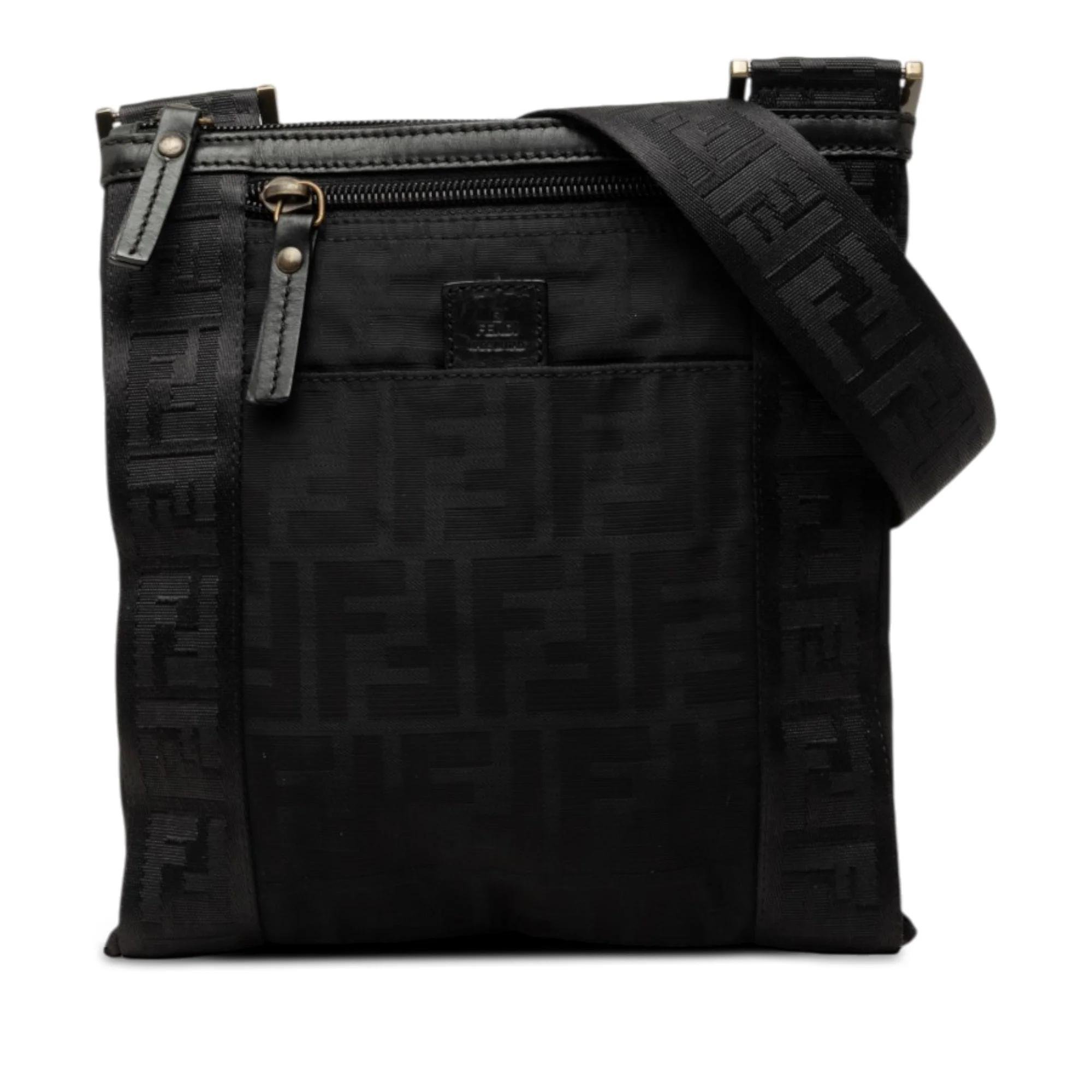Pocket leather handbag