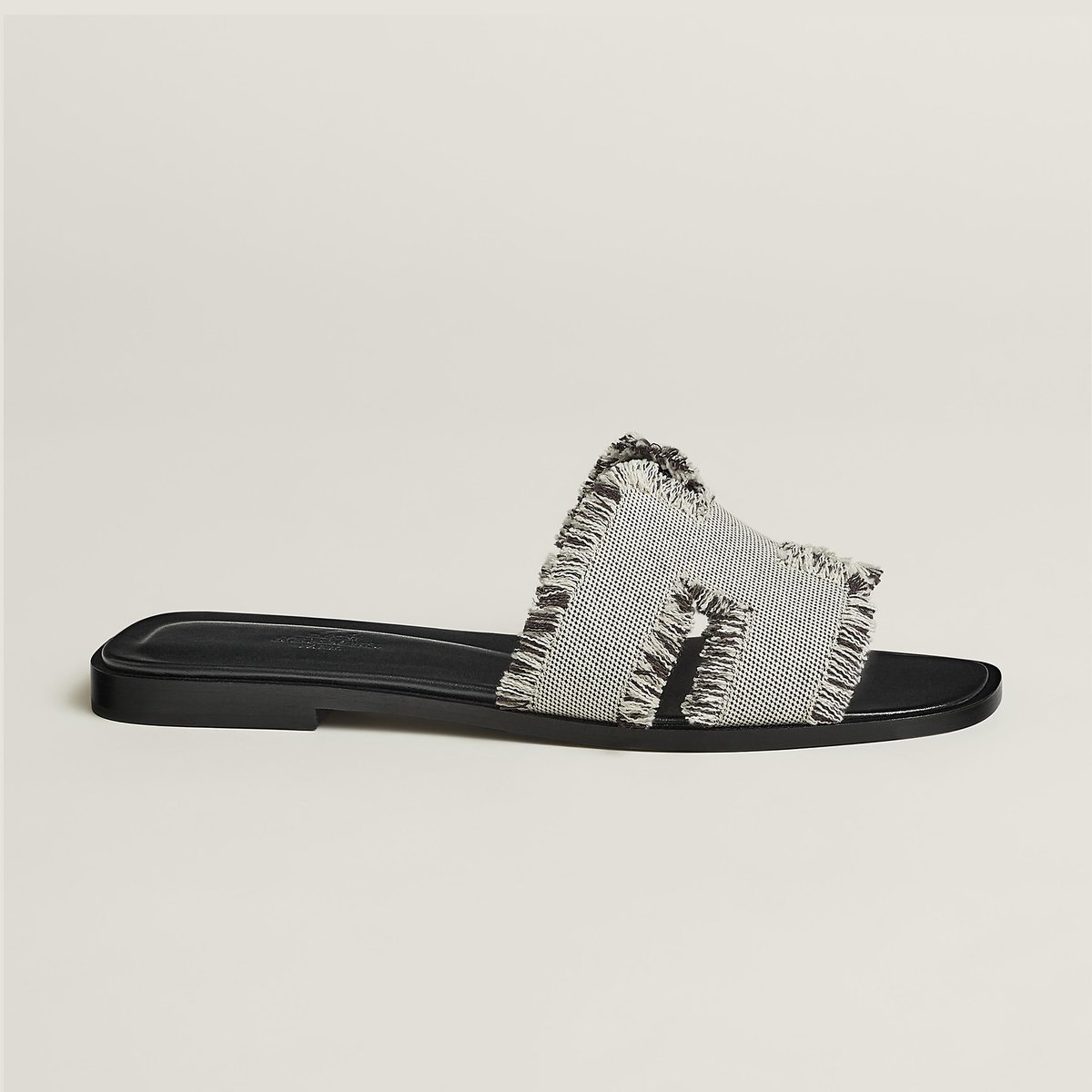 Prunoir Oran Sandal