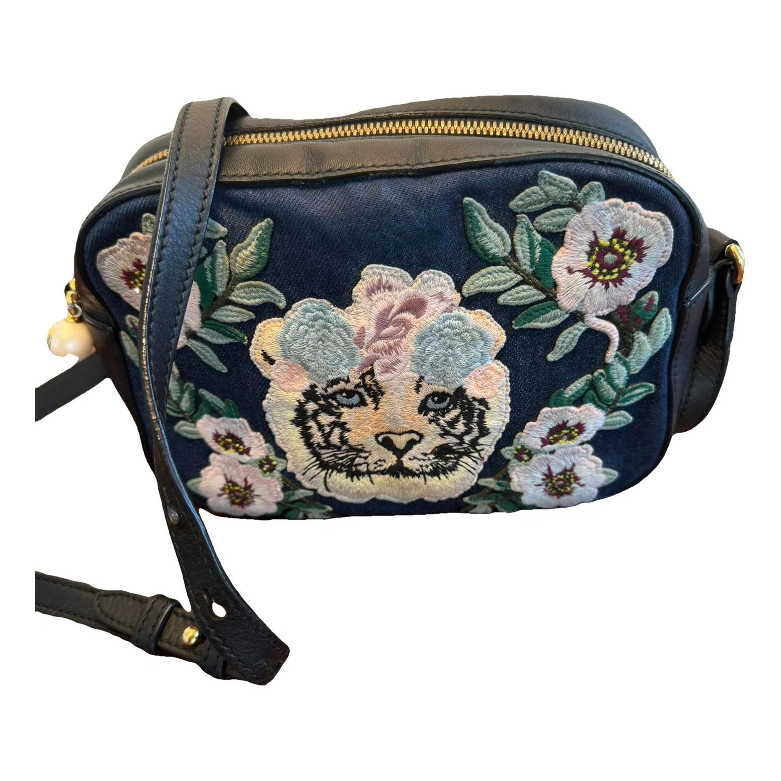 Crossbody bag