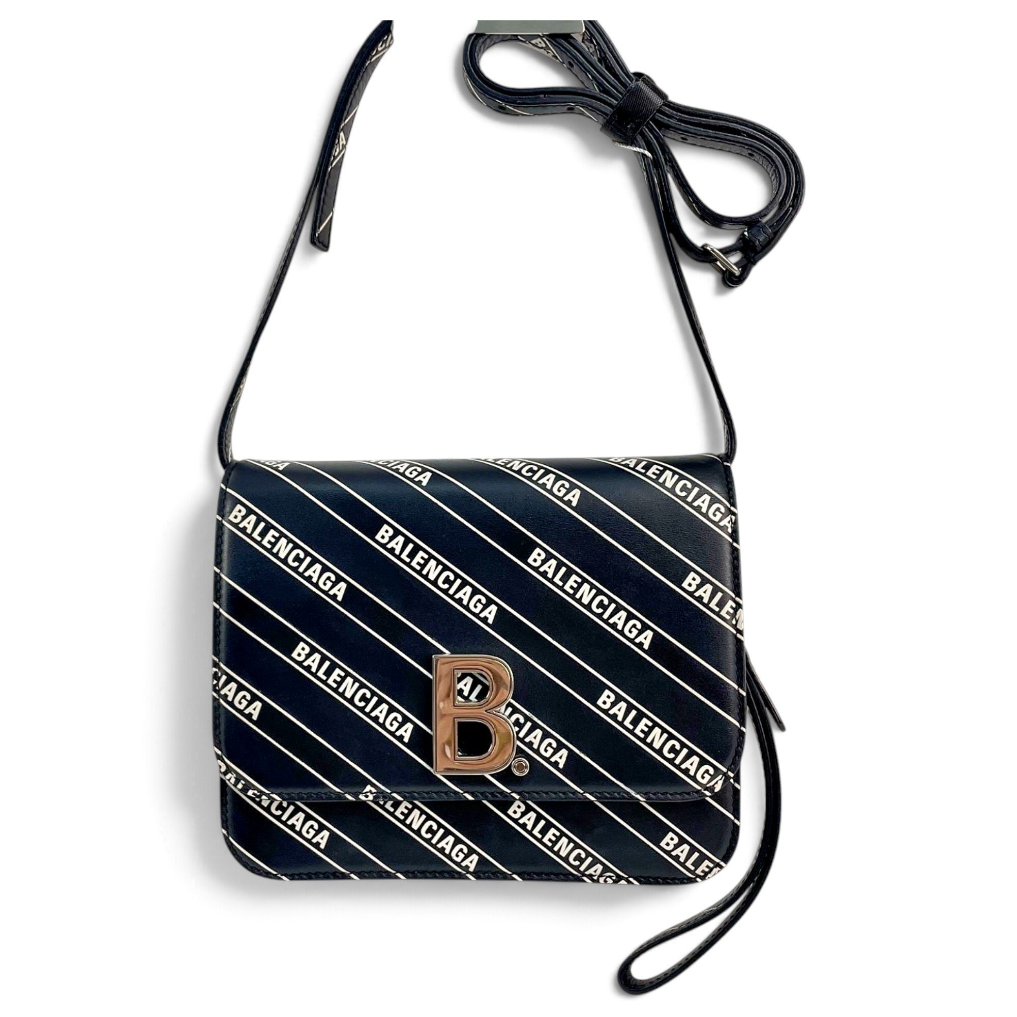 B leather handbag