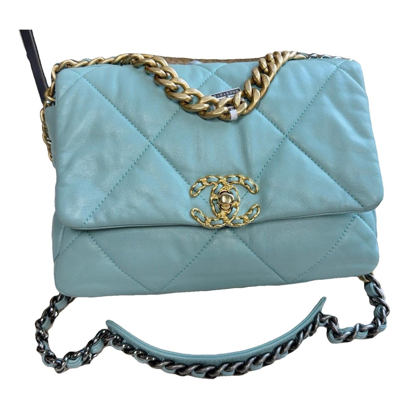 Chanel 19 leather handbag