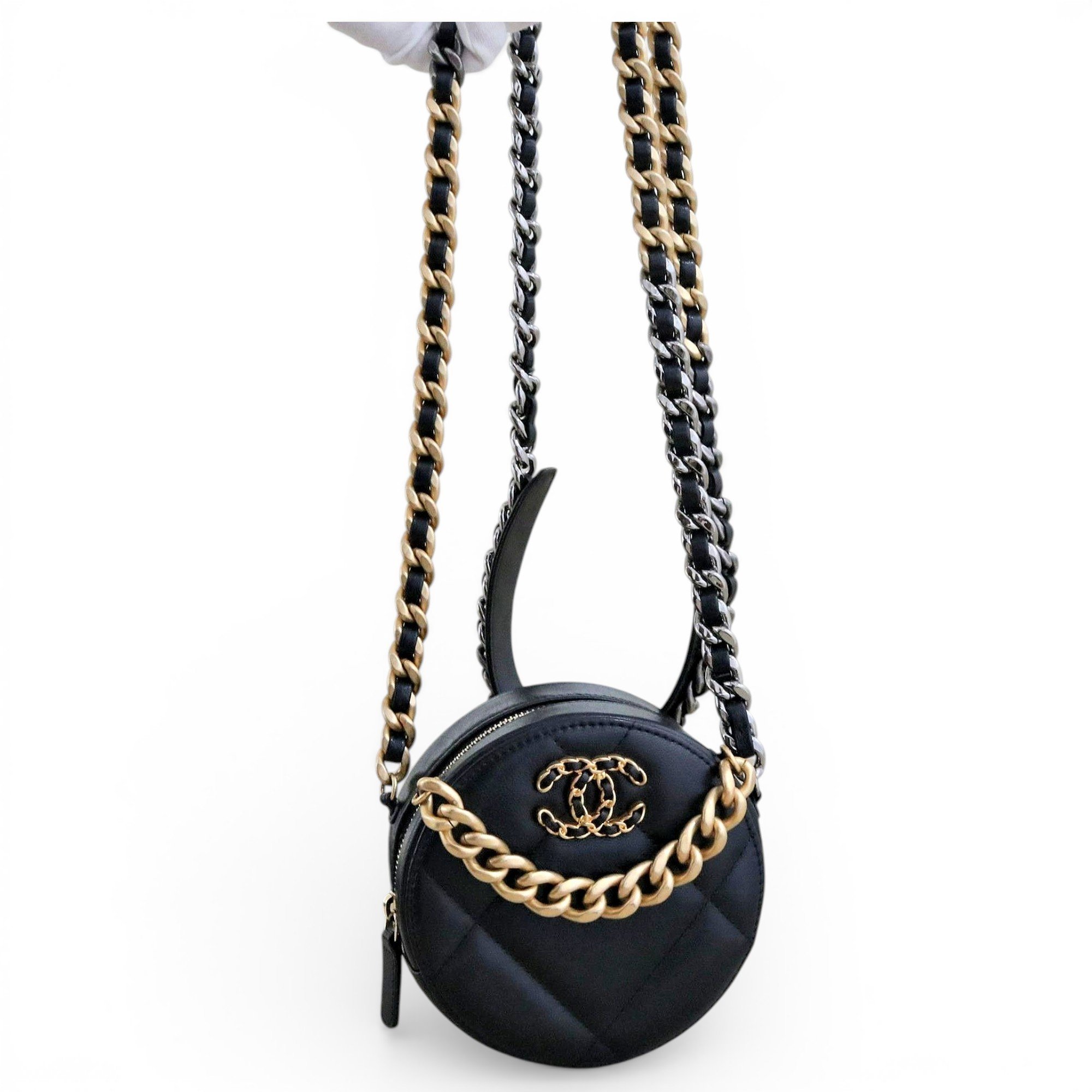 Chanel 19 leather crossbody bag