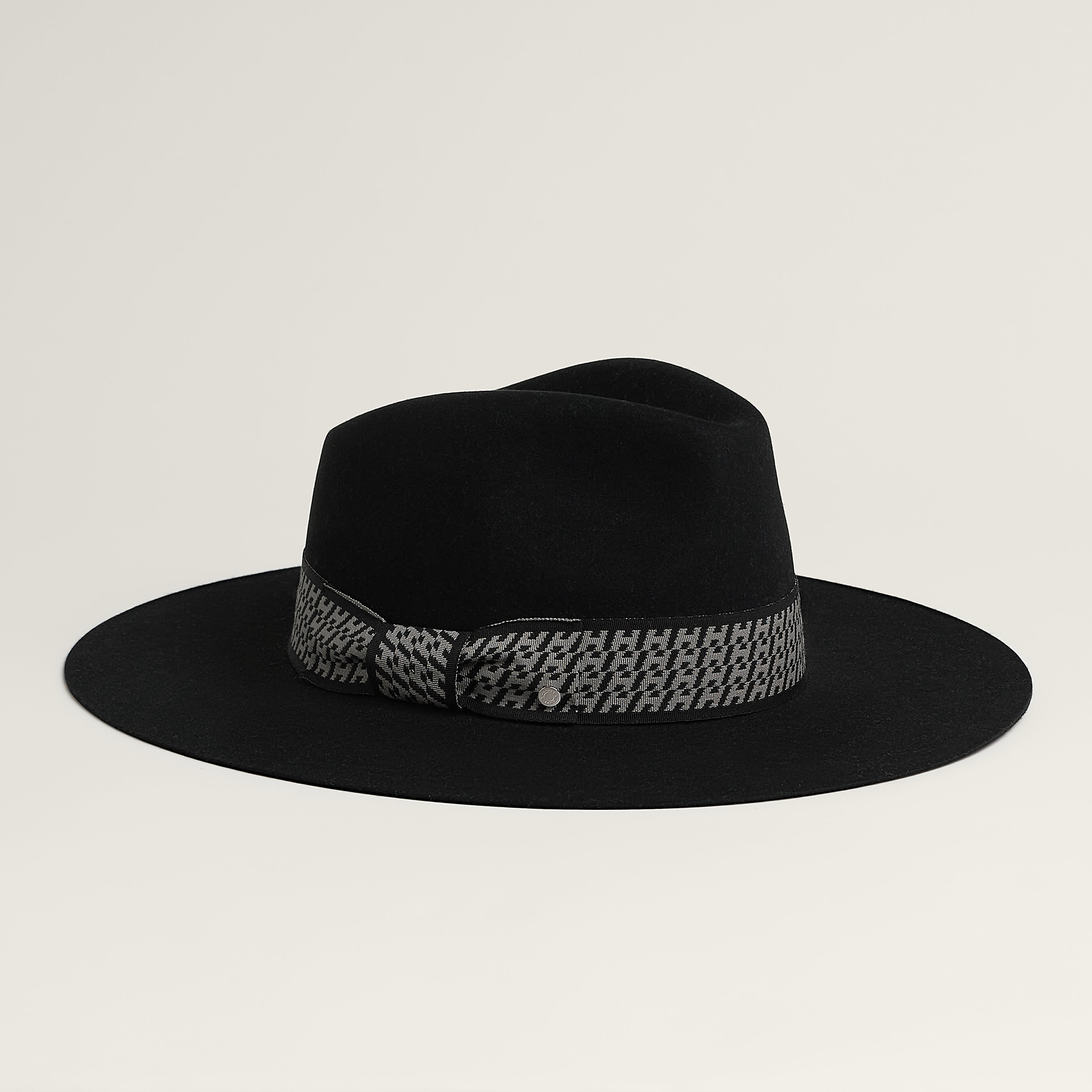 Faubourg Velvet hat