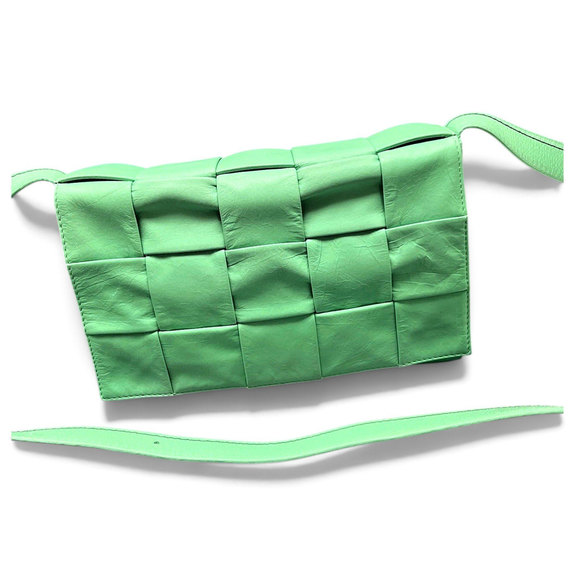 Cassette leather handbag