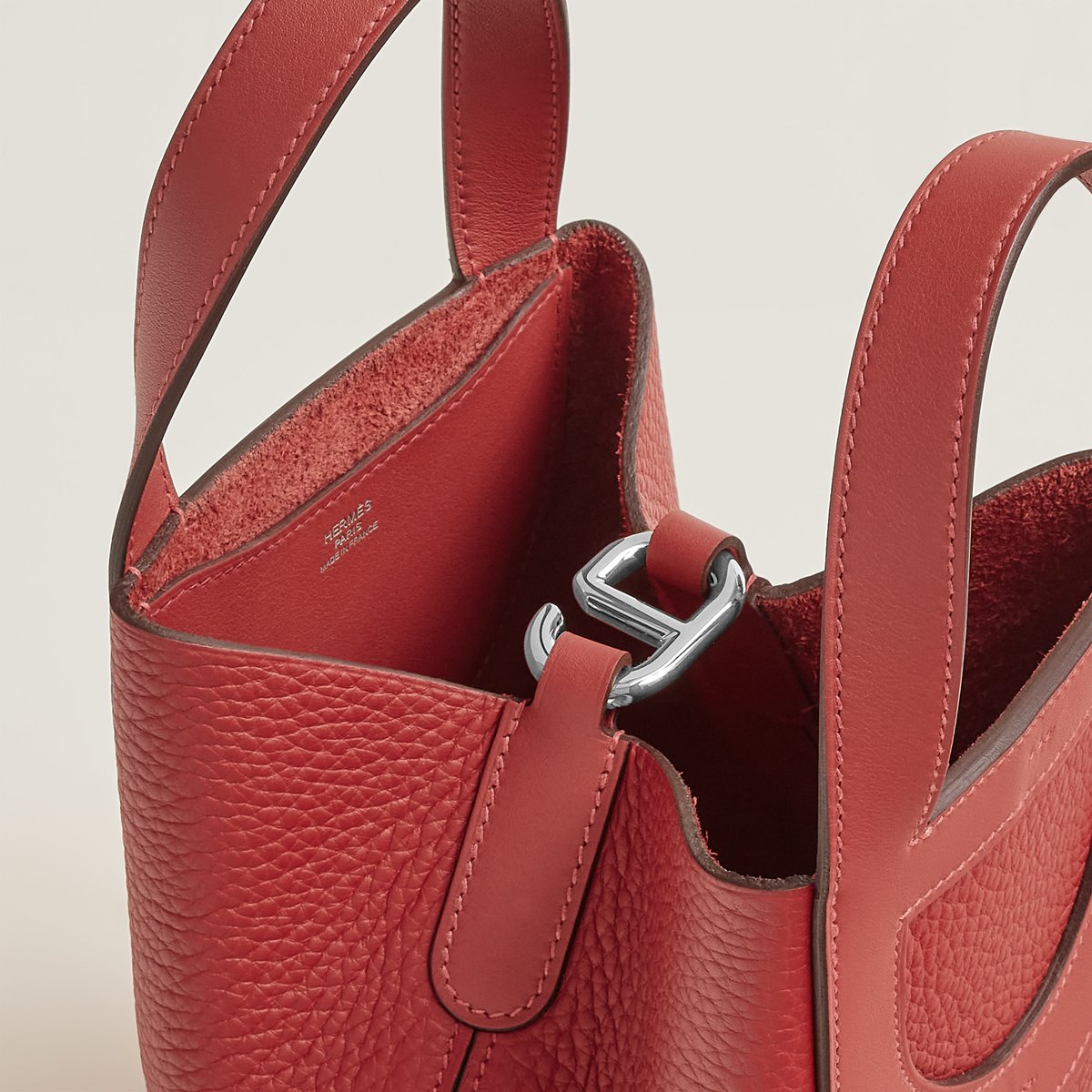 Hermès In-the-Loop 18 백
