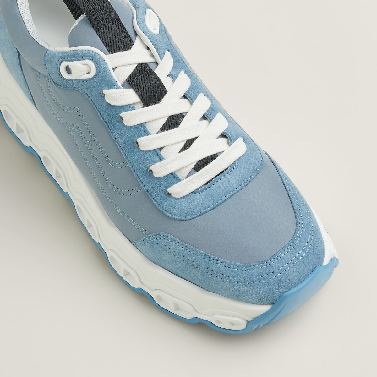 Bleu Ciel Impulse Sneaker