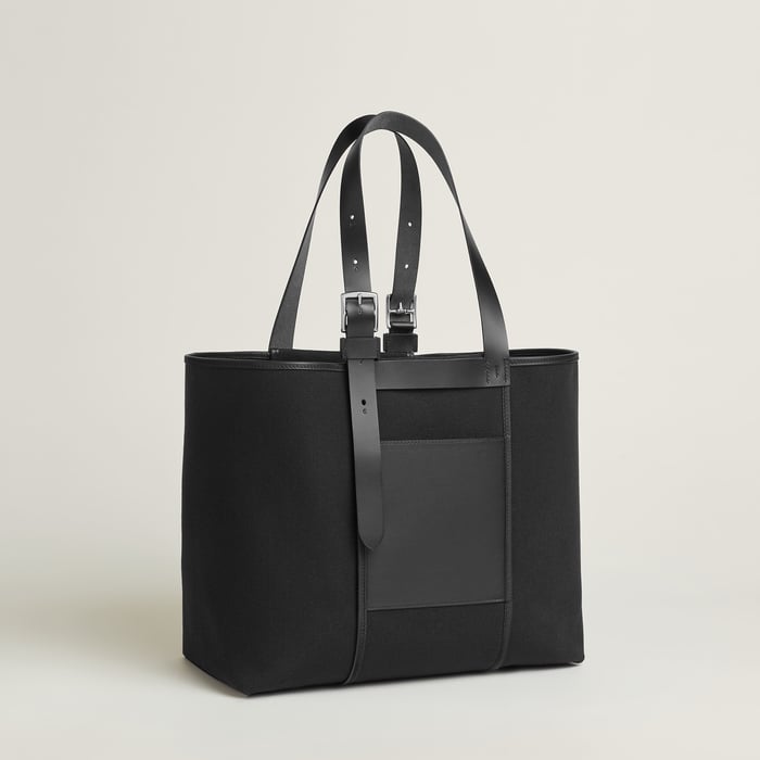 Noir Etriviere Pocket 35 Bag