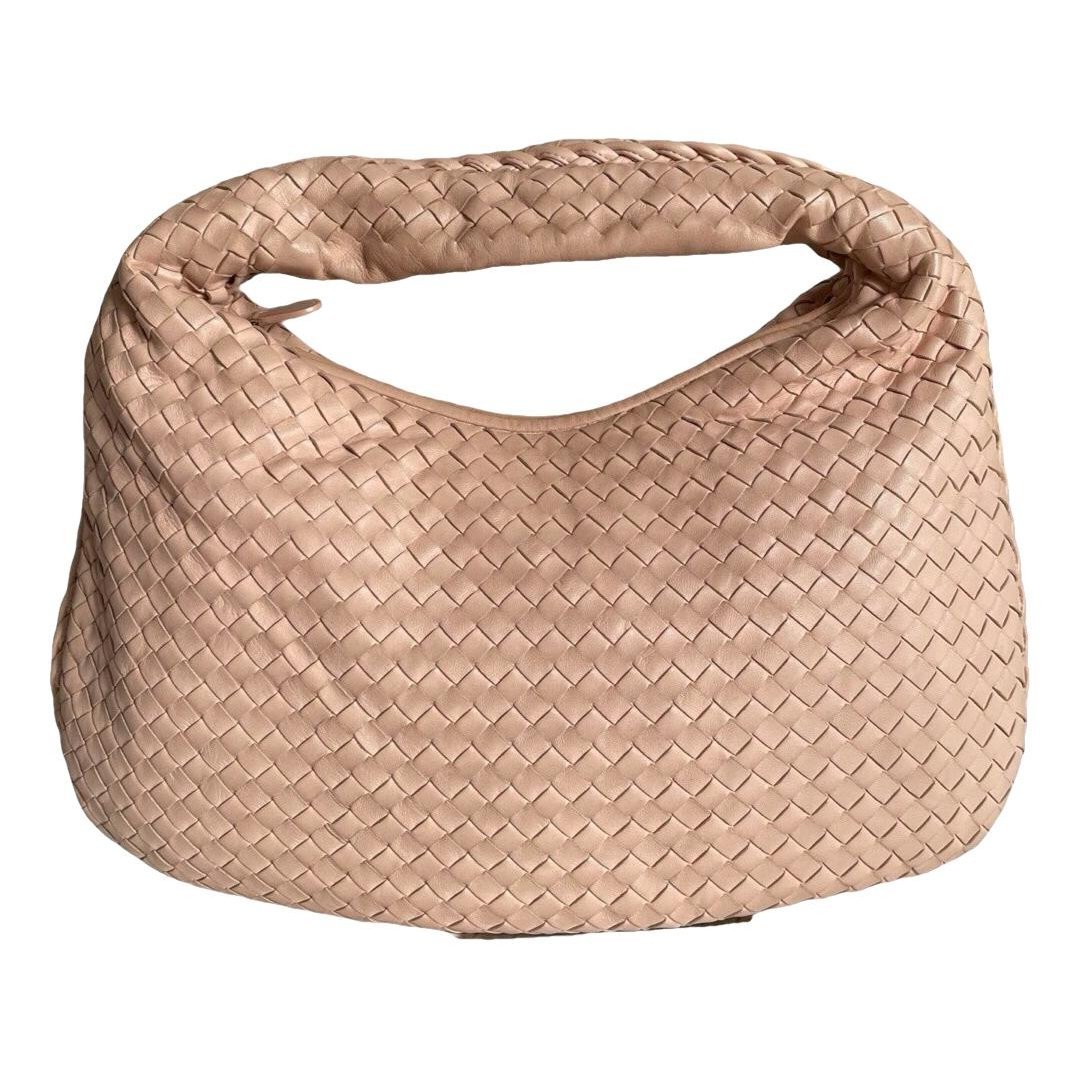 Veneta leather handbag