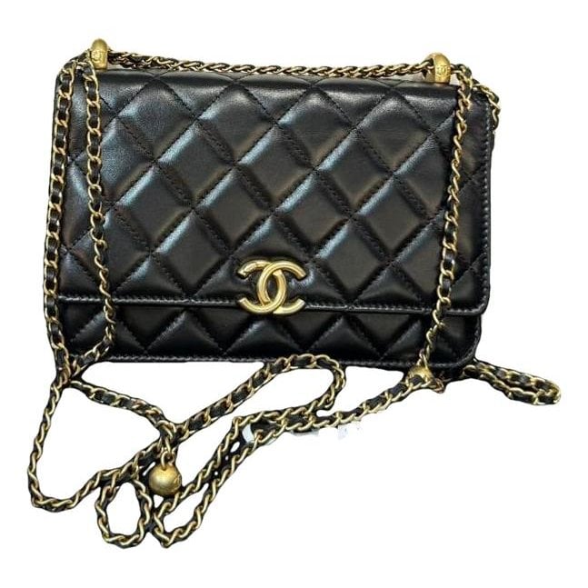 Wallet On Chain Chanel 19 leather handbag