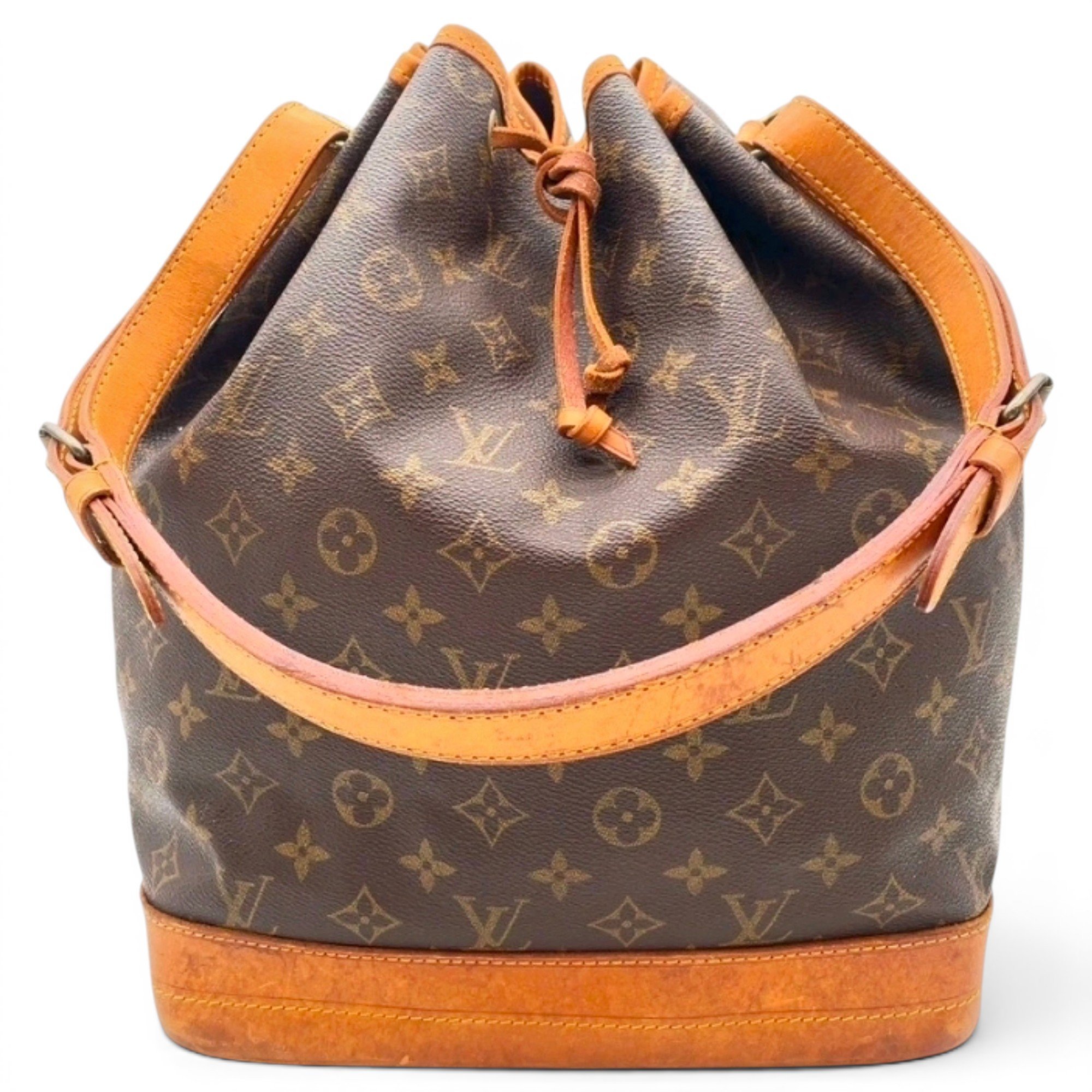 Noé leather handbag