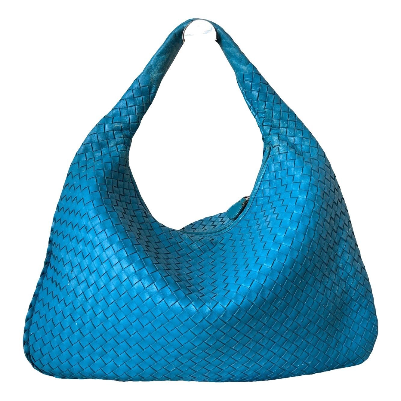 Veneta leather handbag
