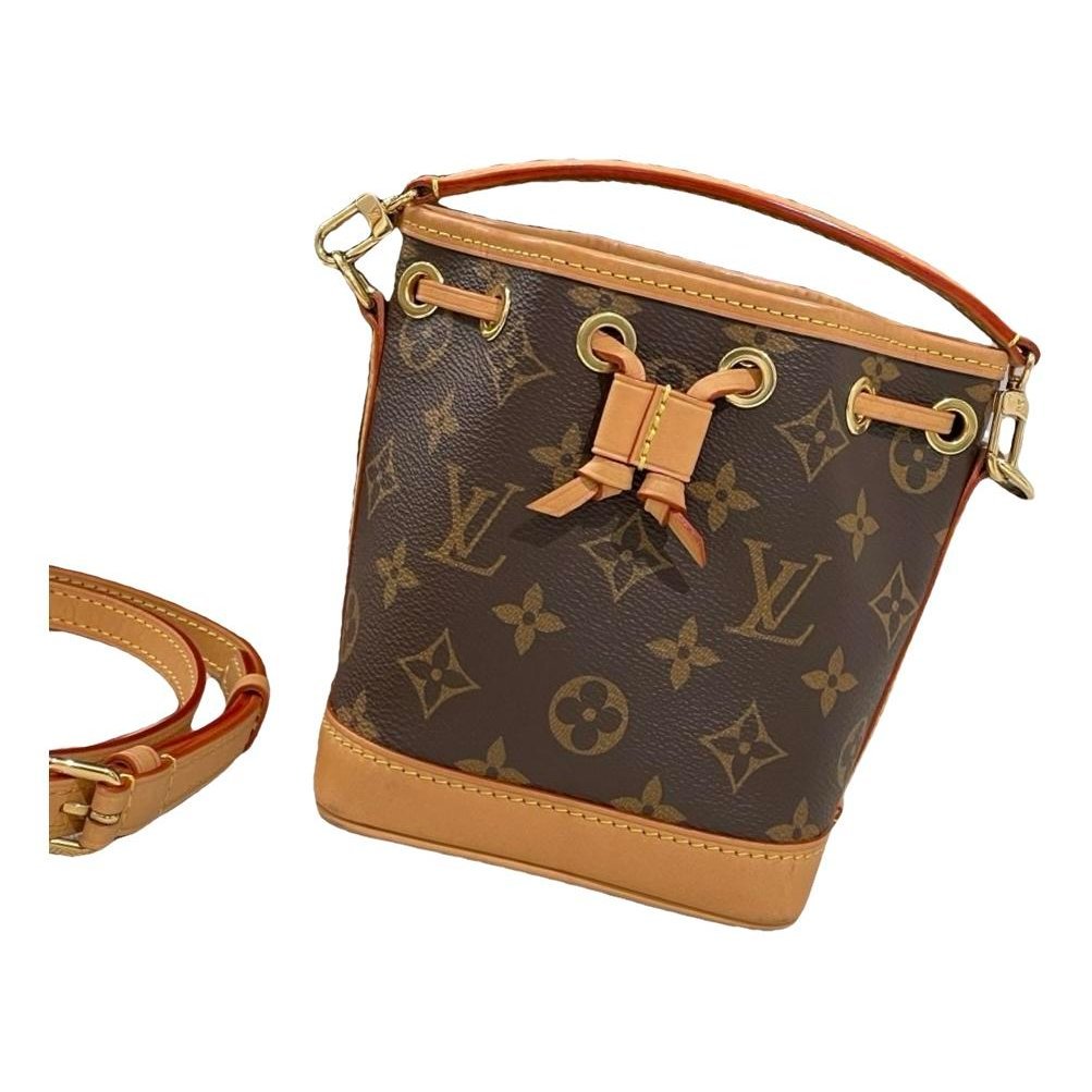 Nano Noé leather handbag