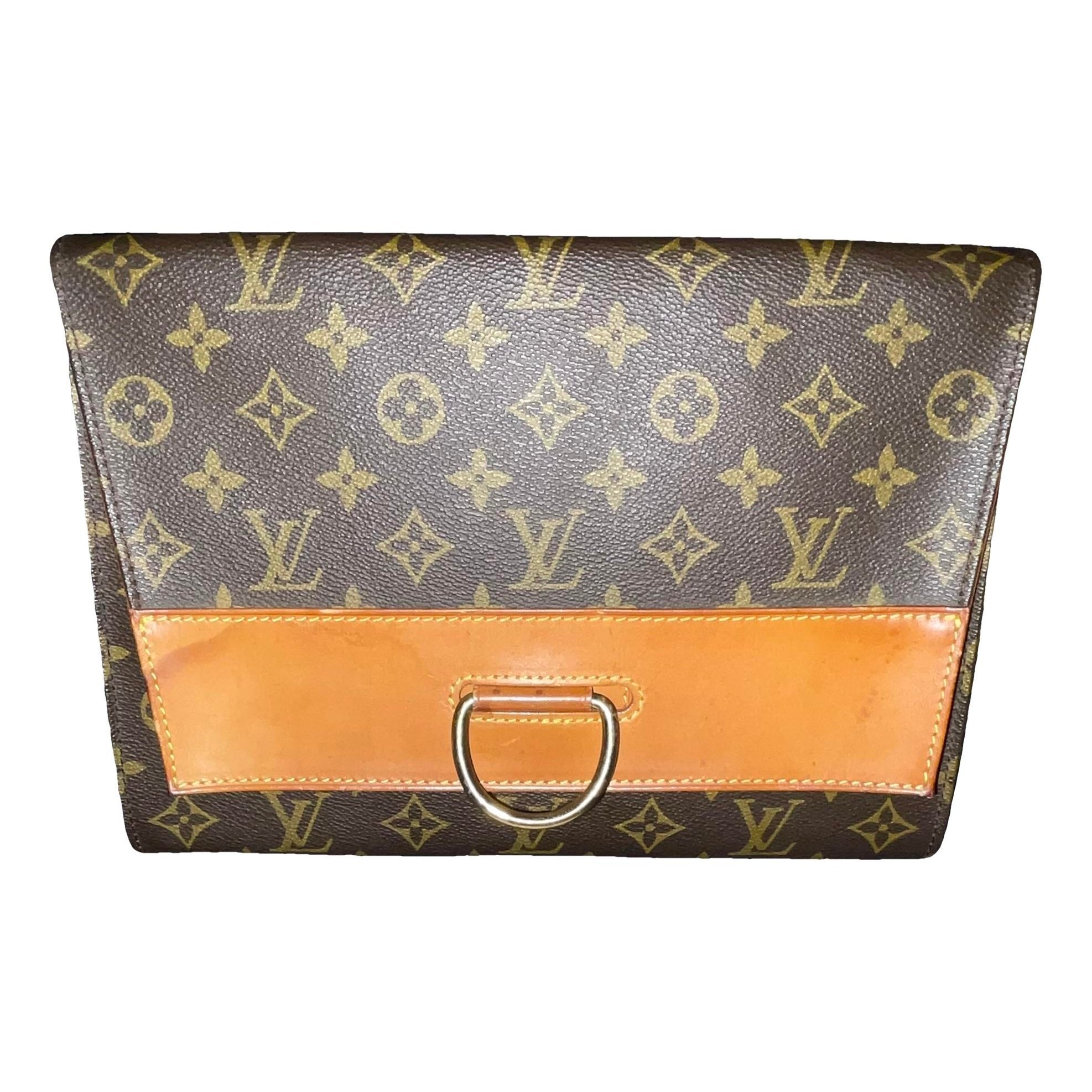 Leather clutch bag