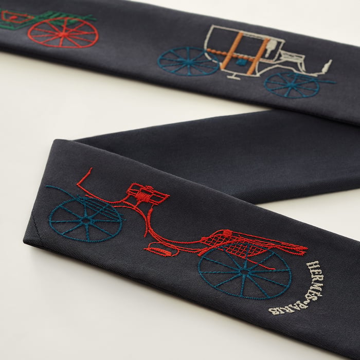 a Toute Berline ! Embroidered Long Twilly