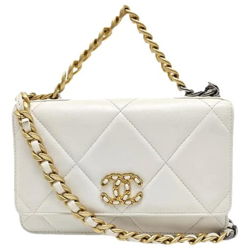 Chanel 19 leather handbag