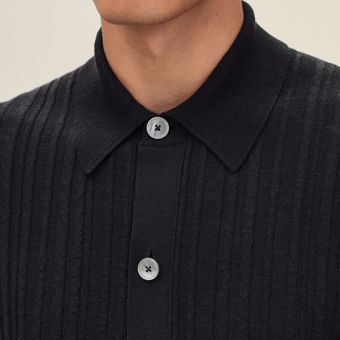 Noir Short-sleeve Straight Cut Shirt