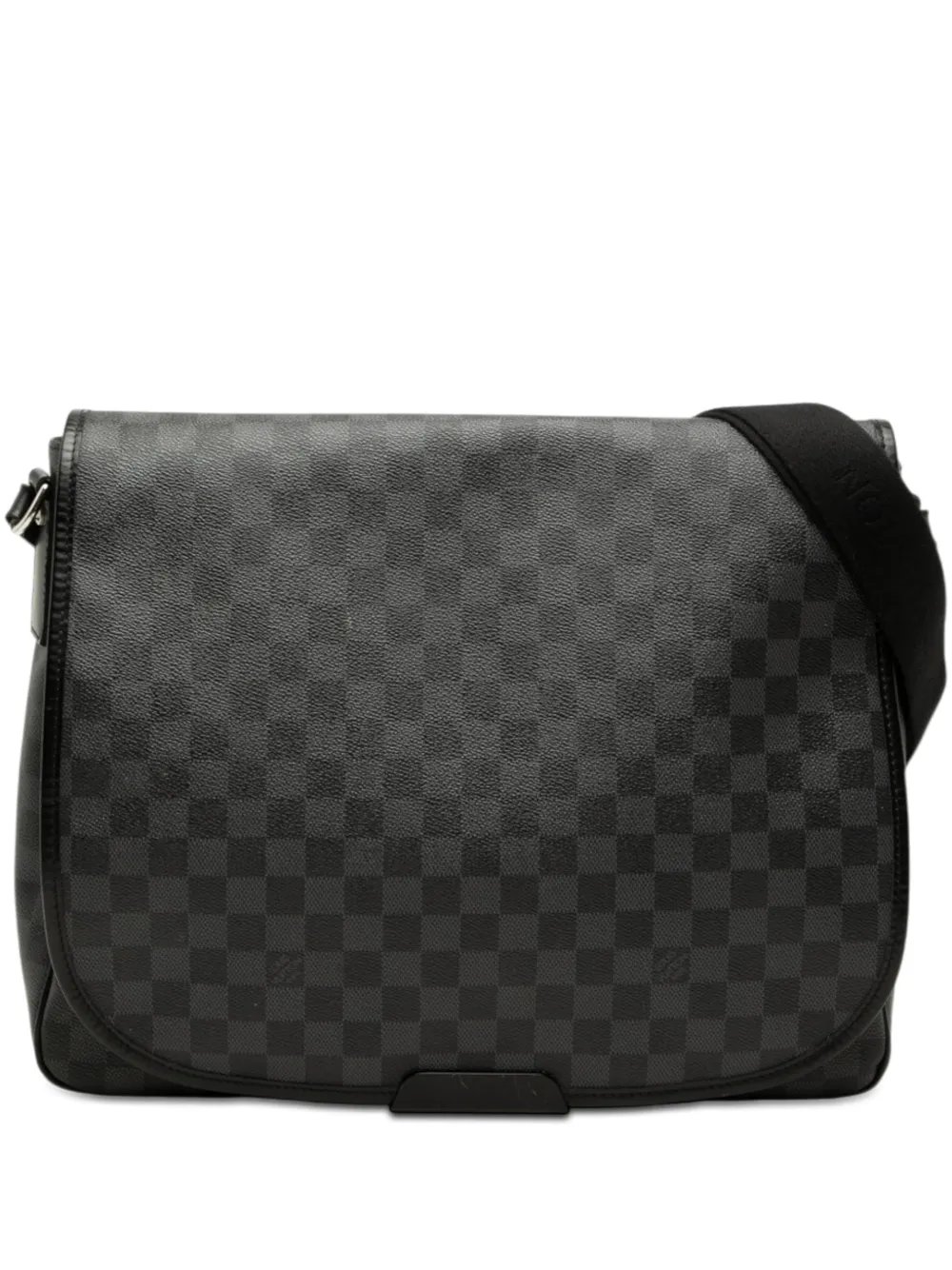 2009 Damier Graphite Daniel GM crossbody bag