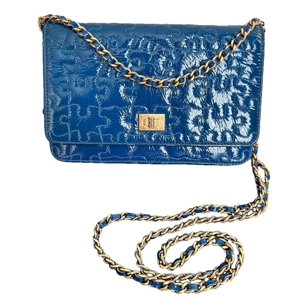Wallet On Chain 2.55 patent leather crossbody bag