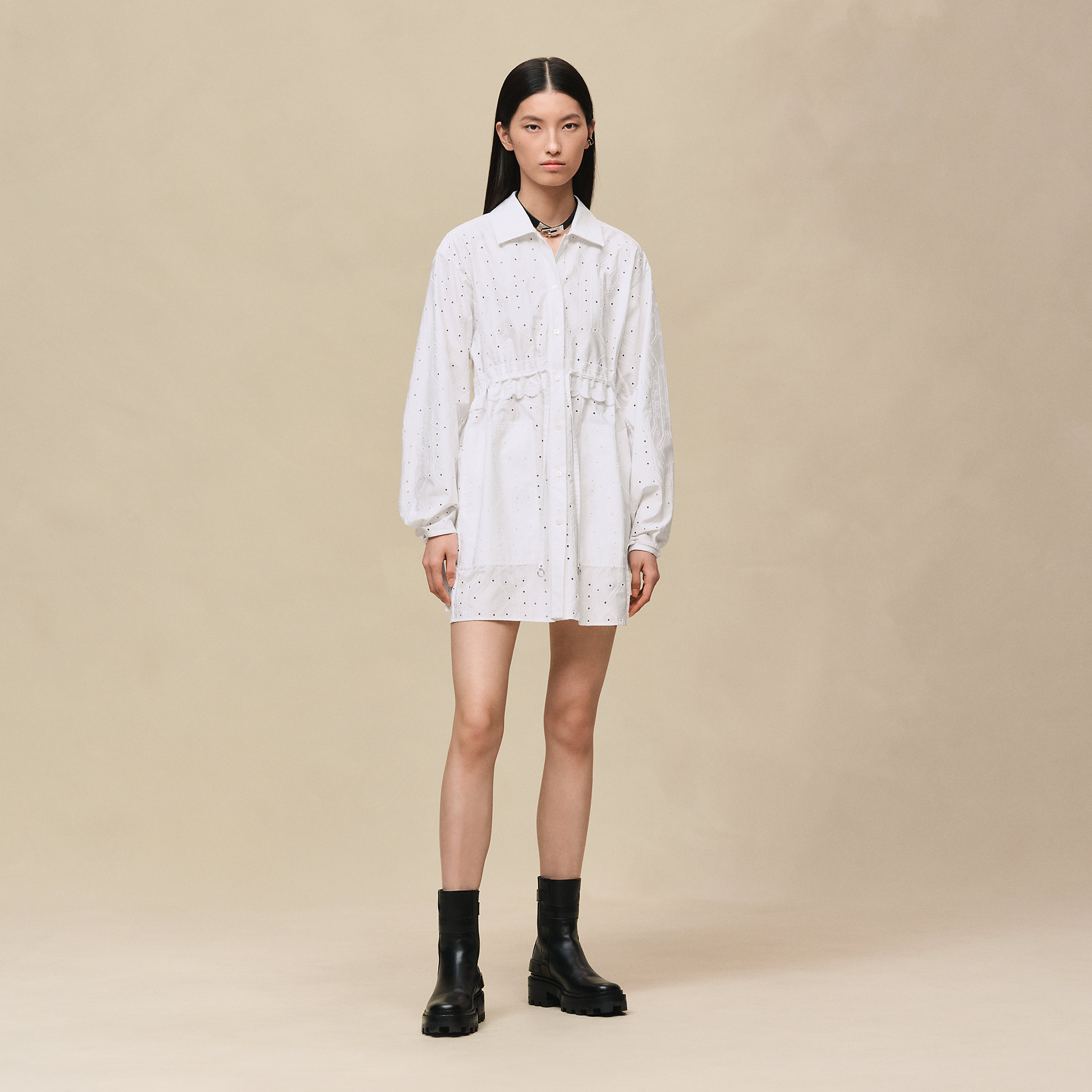 Robe coulissée brodée