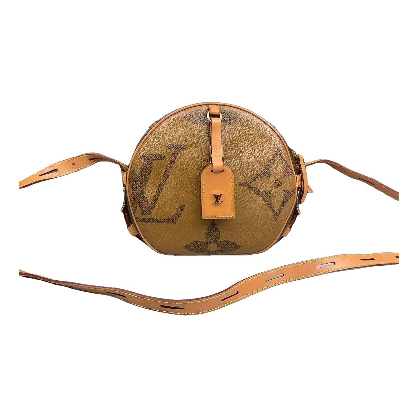 Louis Vuitton Boîte chapeau souple vinyl crossbody bag