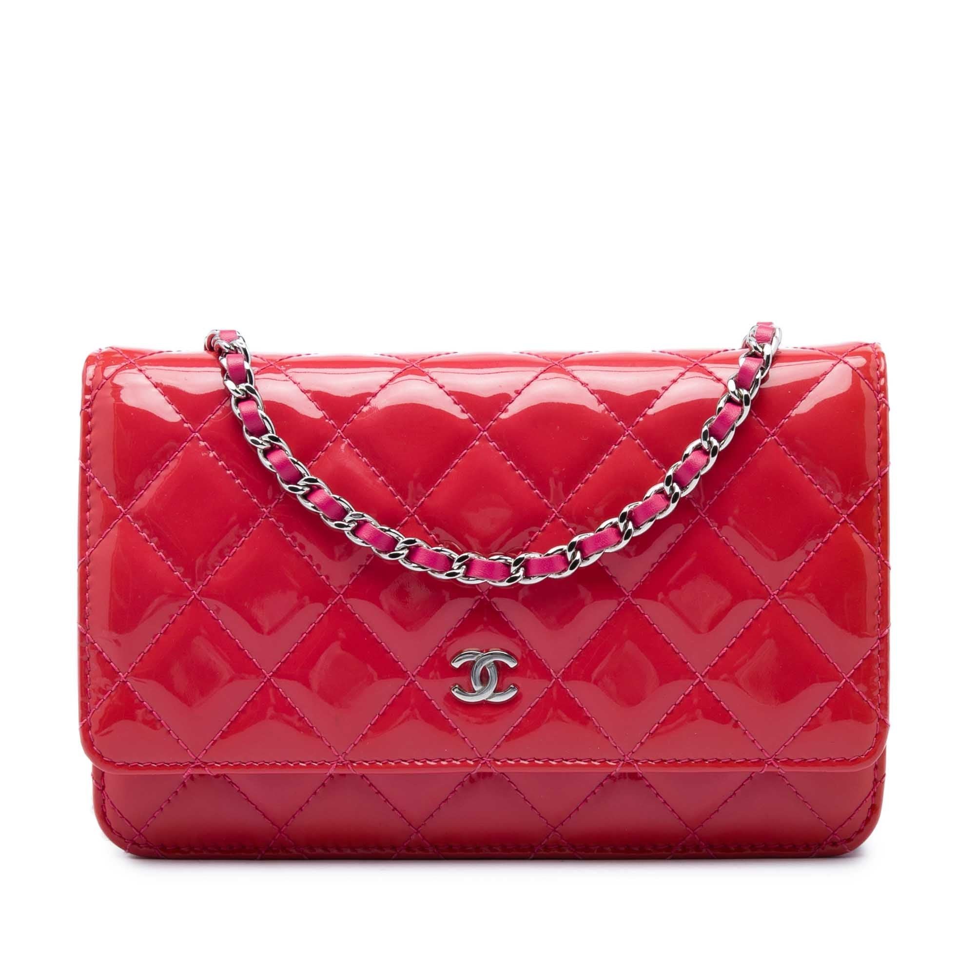 Wallet On Chain leather crossbody bag