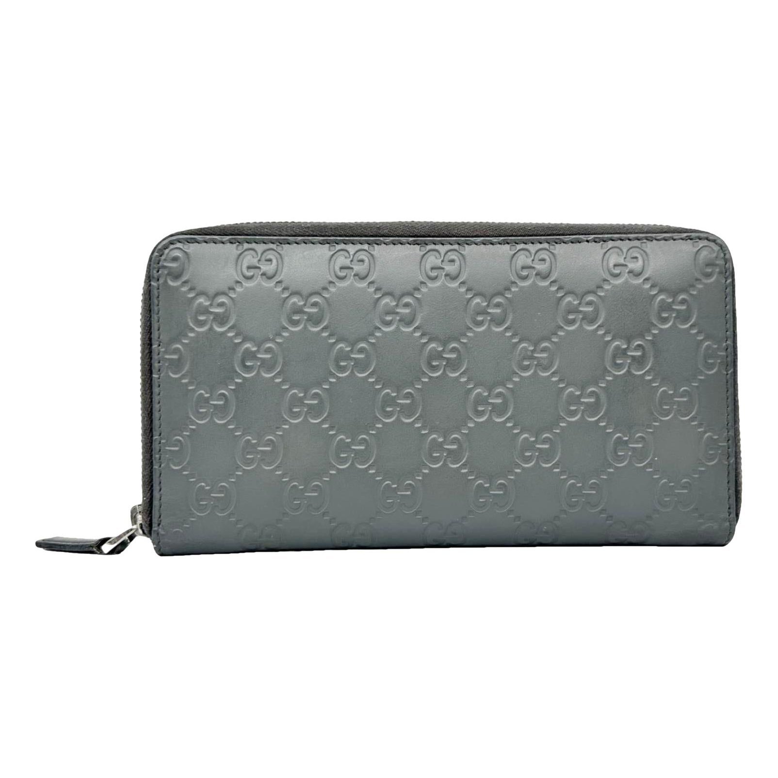 Leather clutch bag