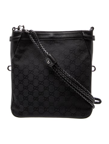 GG Canvas Shoulder Bag