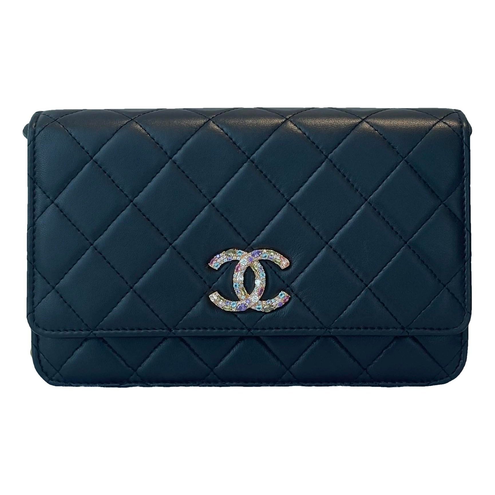 Wallet On Chain Timeless/Classique leather crossbody bag