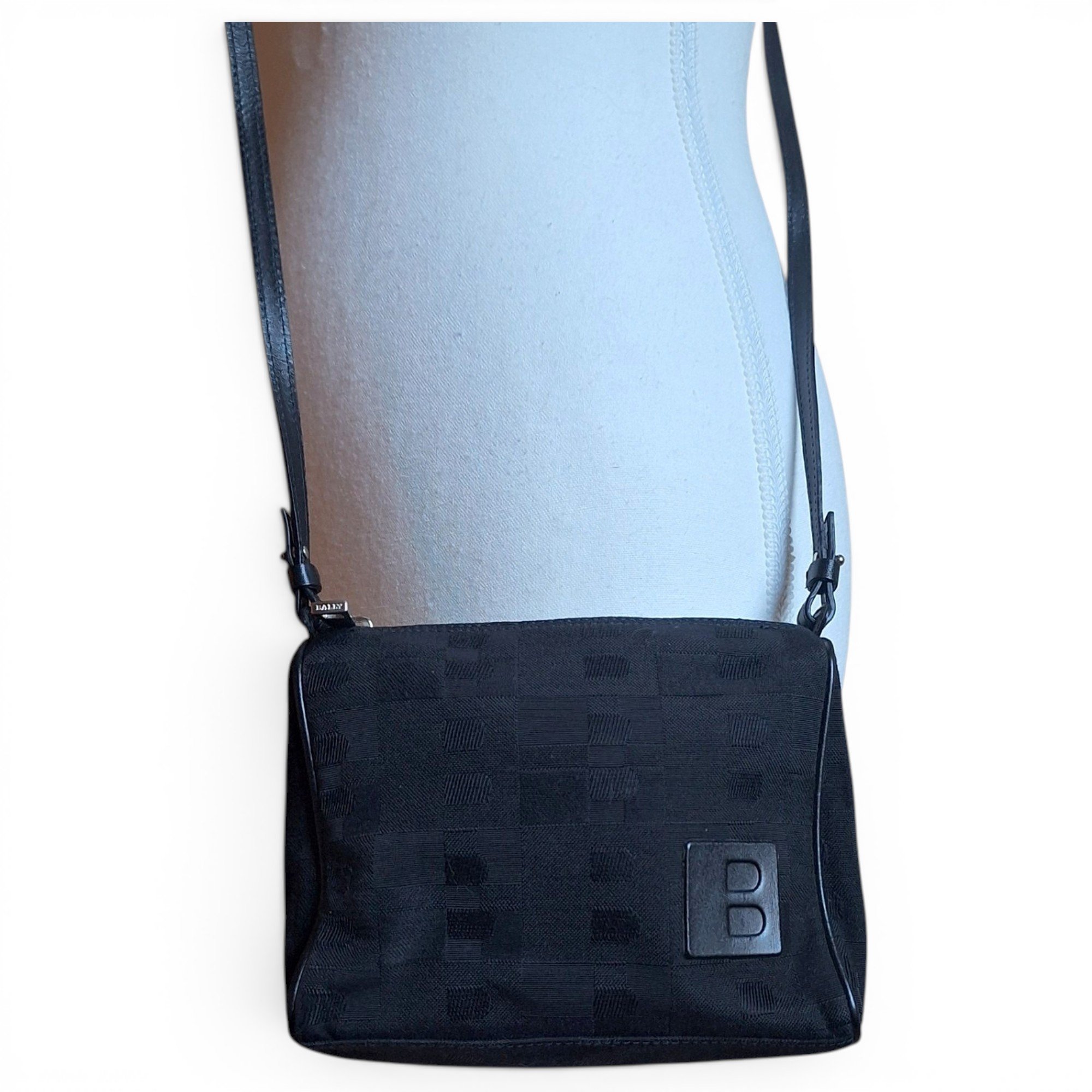 Crossbody bag