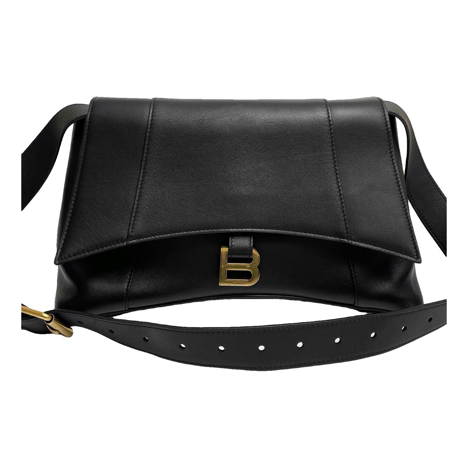 Downtown leather handbag
