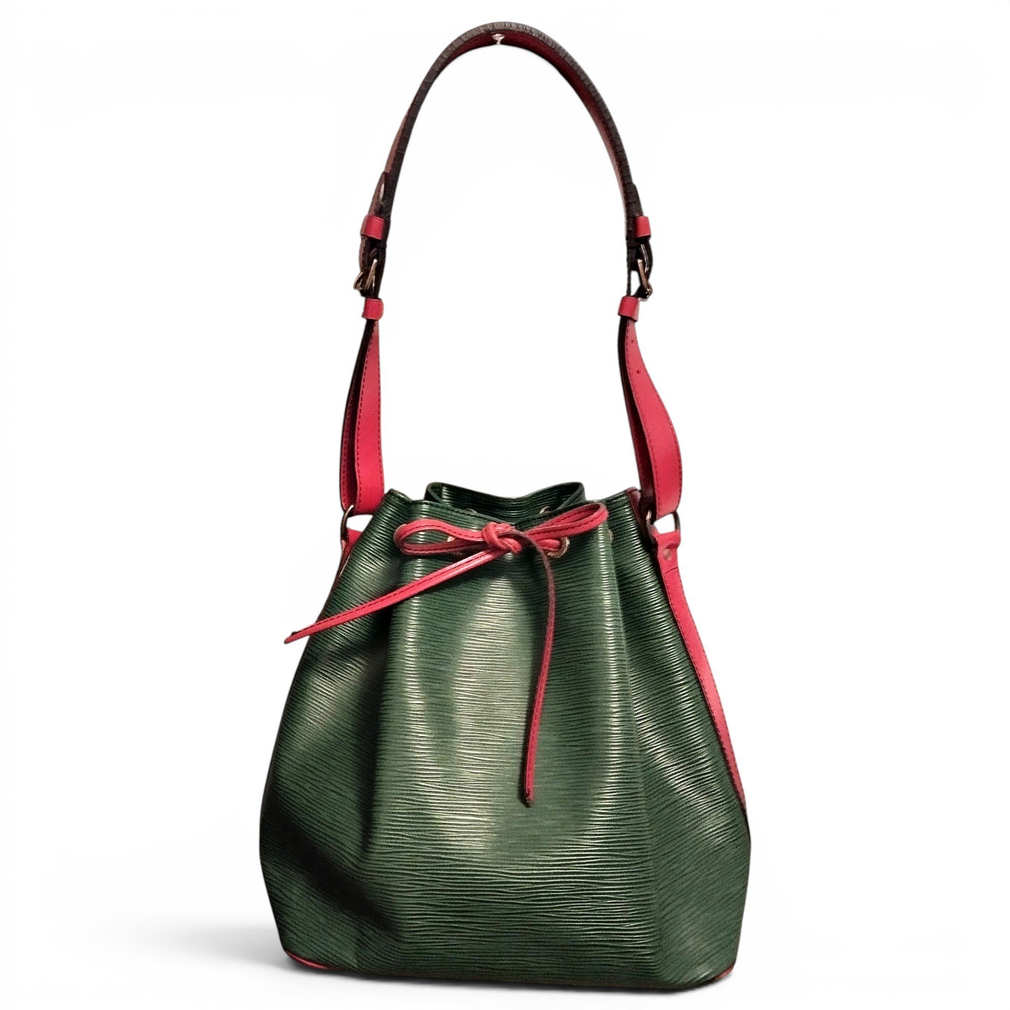 Noé leather handbag