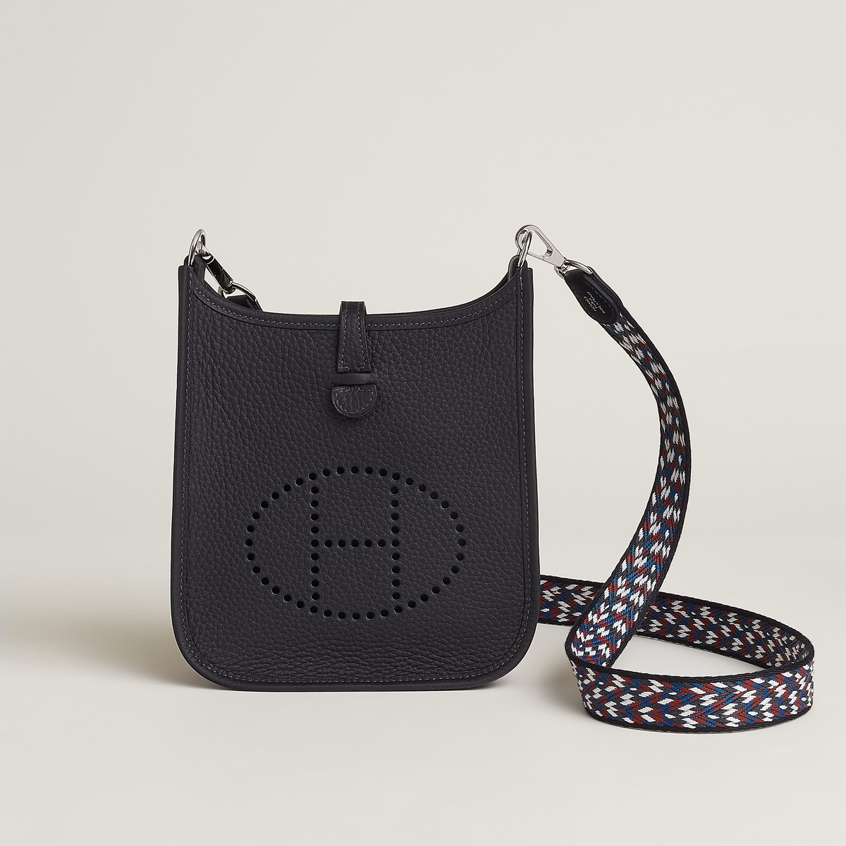 Evelyne 16 Amazone 백