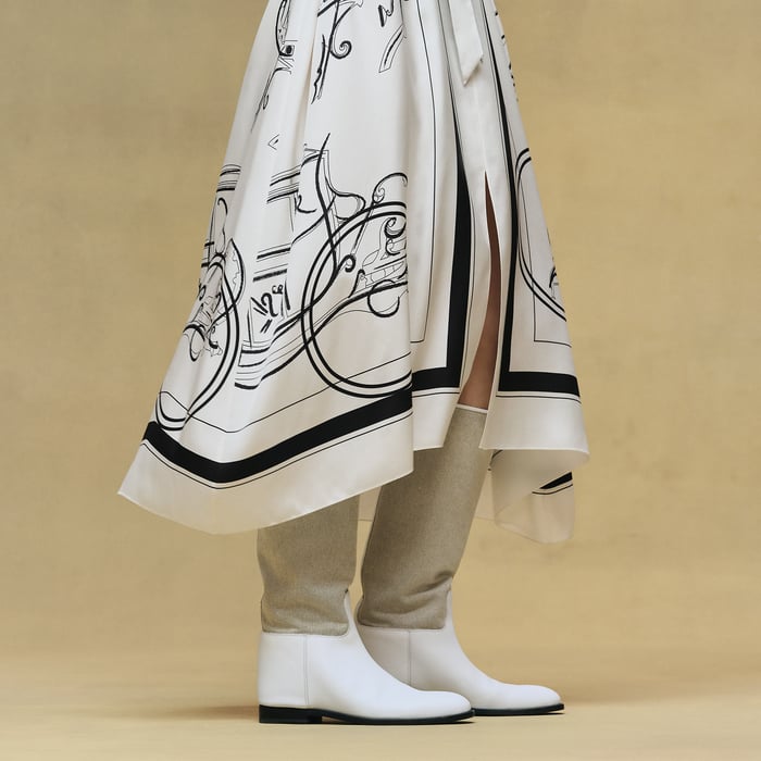 Blanc Nacre "Ex-libris a Main Levee" Caftan