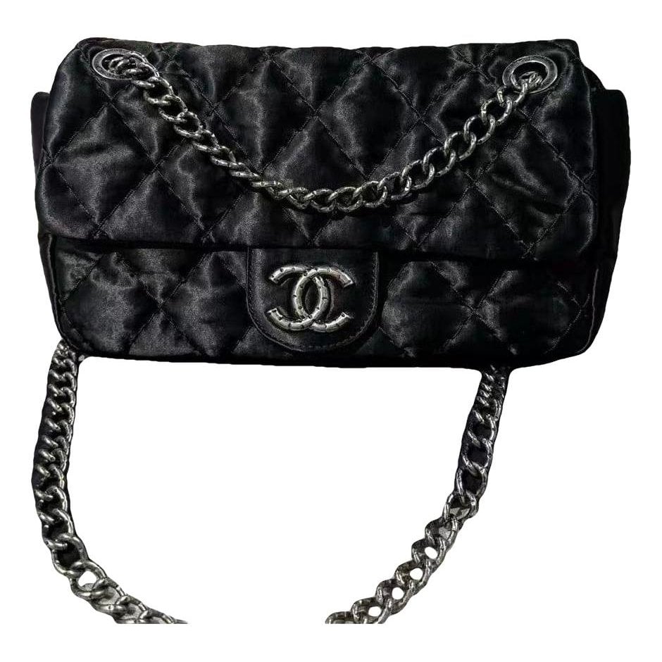 All About Chains leather handbag