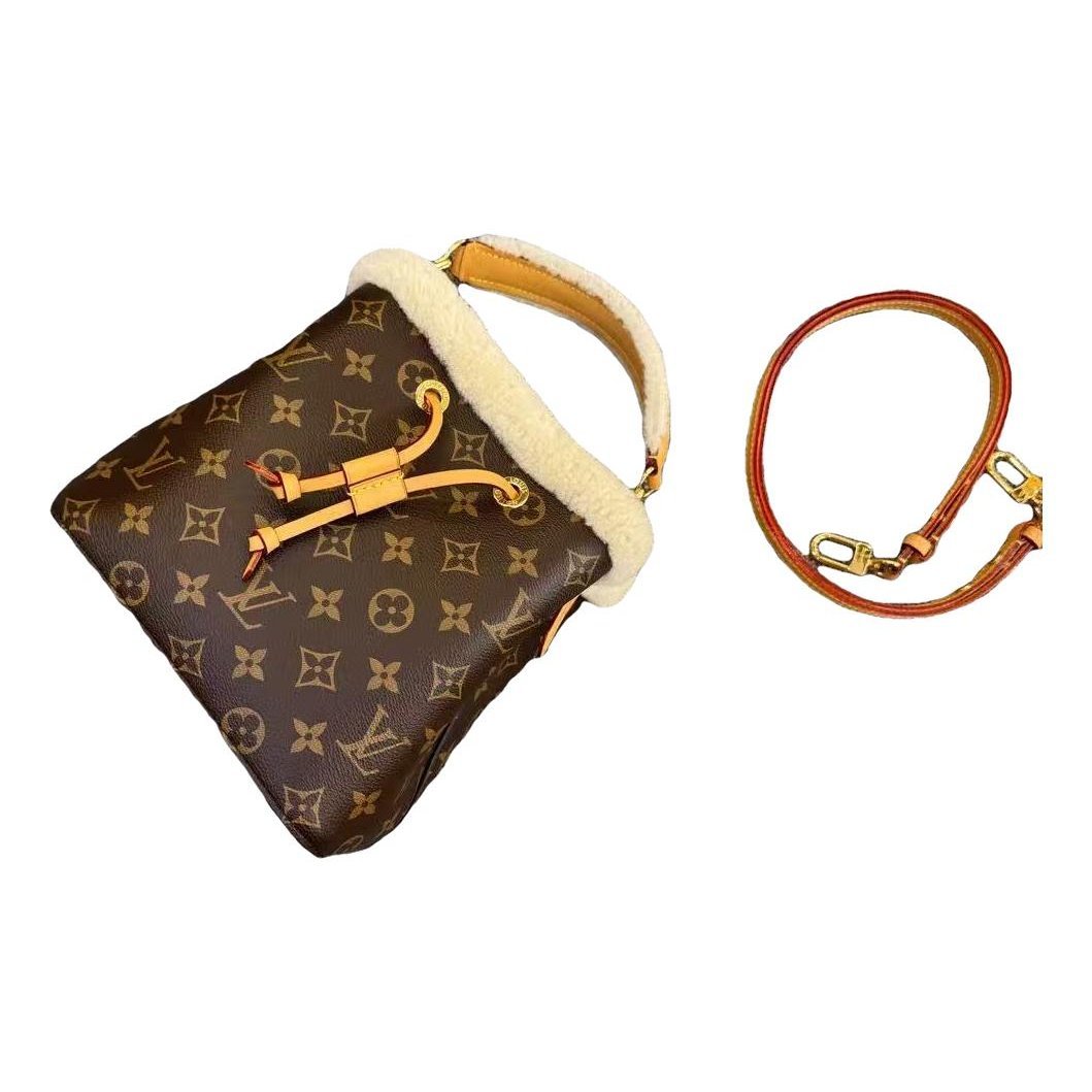 NéoNoé BB leather handbag