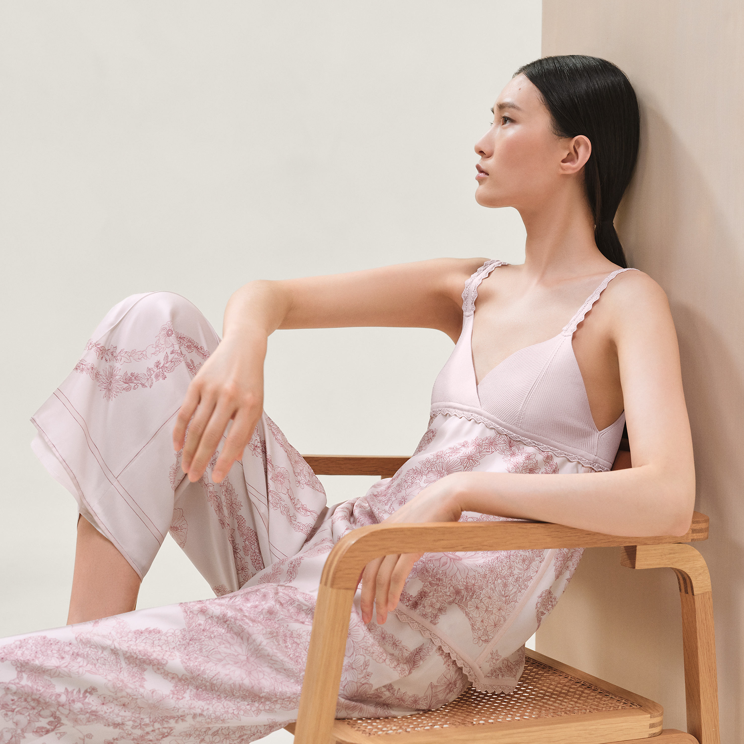 "Brides de Gala en Fleurs" sleeveless twillaine knit nightgown