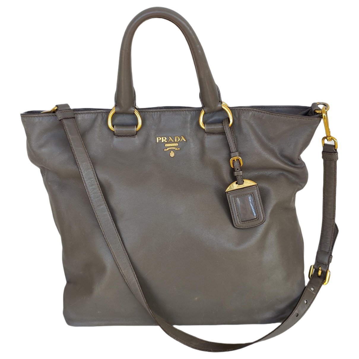 Monochrome leather crossbody bag