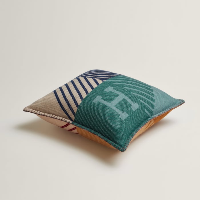 H Diagonale Pillow