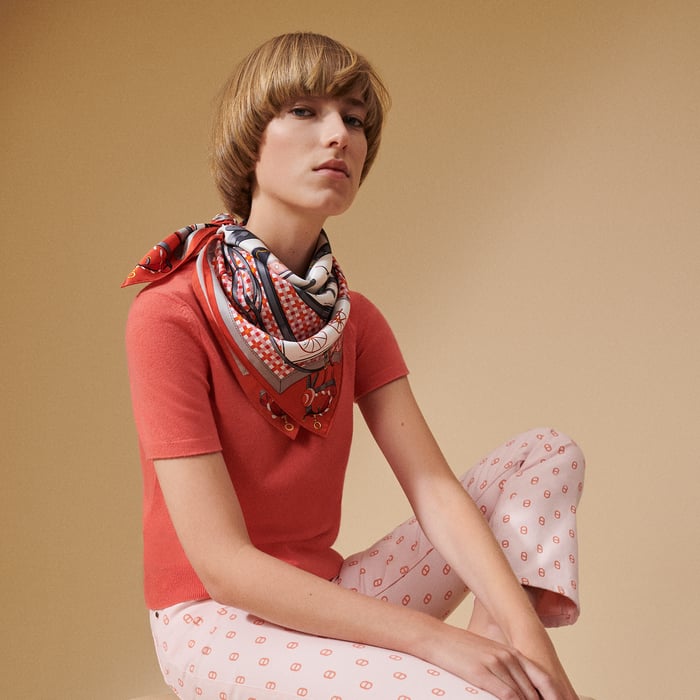Les Voitures Nouvelles Scarf 70