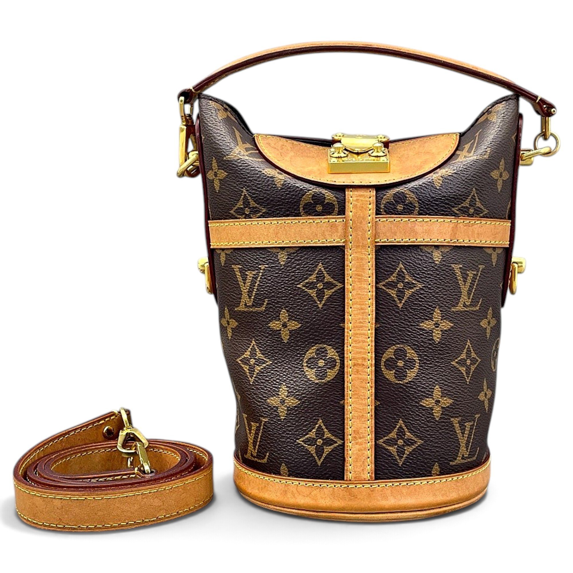 Duffle leather handbag