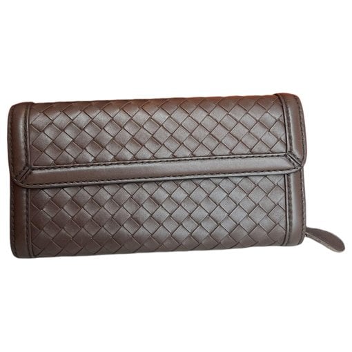 Leather clutch bag