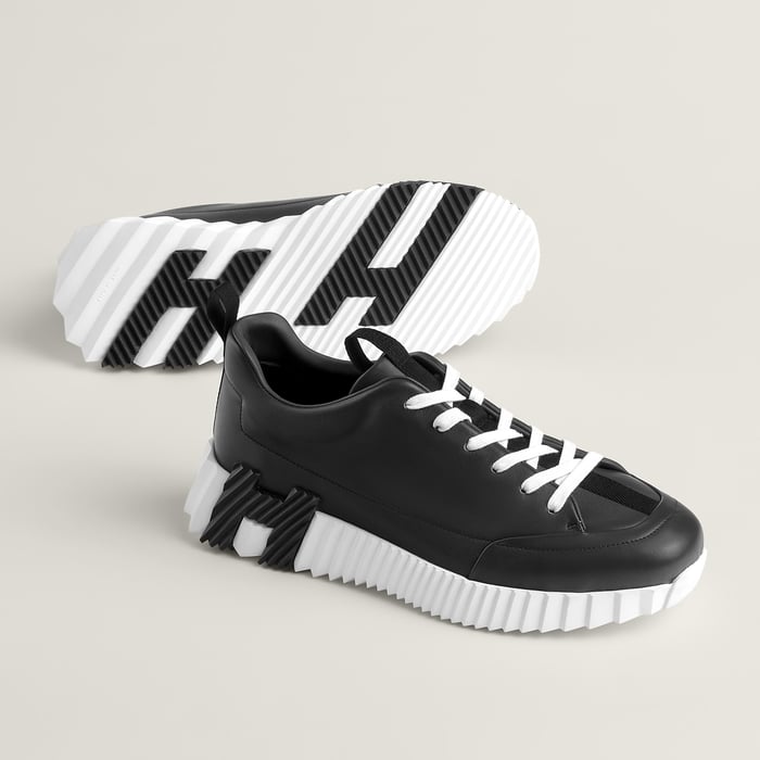 Noir Jump Sneaker