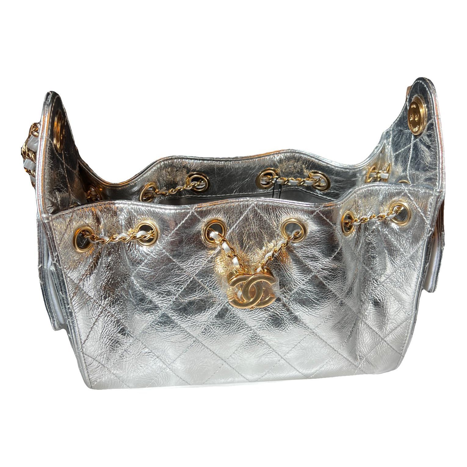 Chanel 25 leather handbag