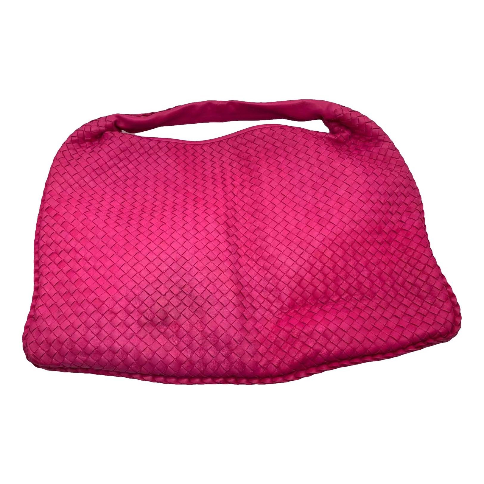 Veneta leather handbag