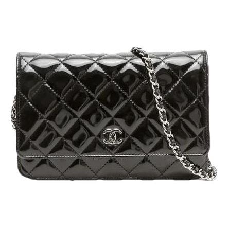 Wallet On Chain patent leather crossbody bag