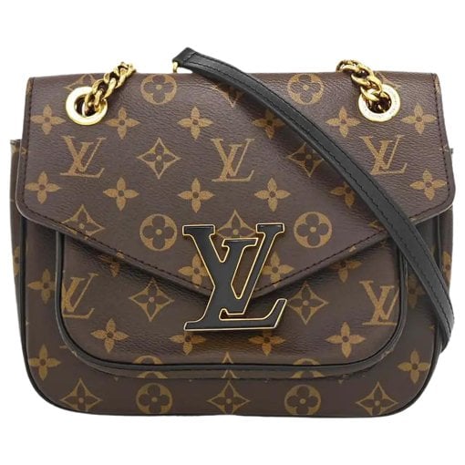 Passy leather crossbody bag