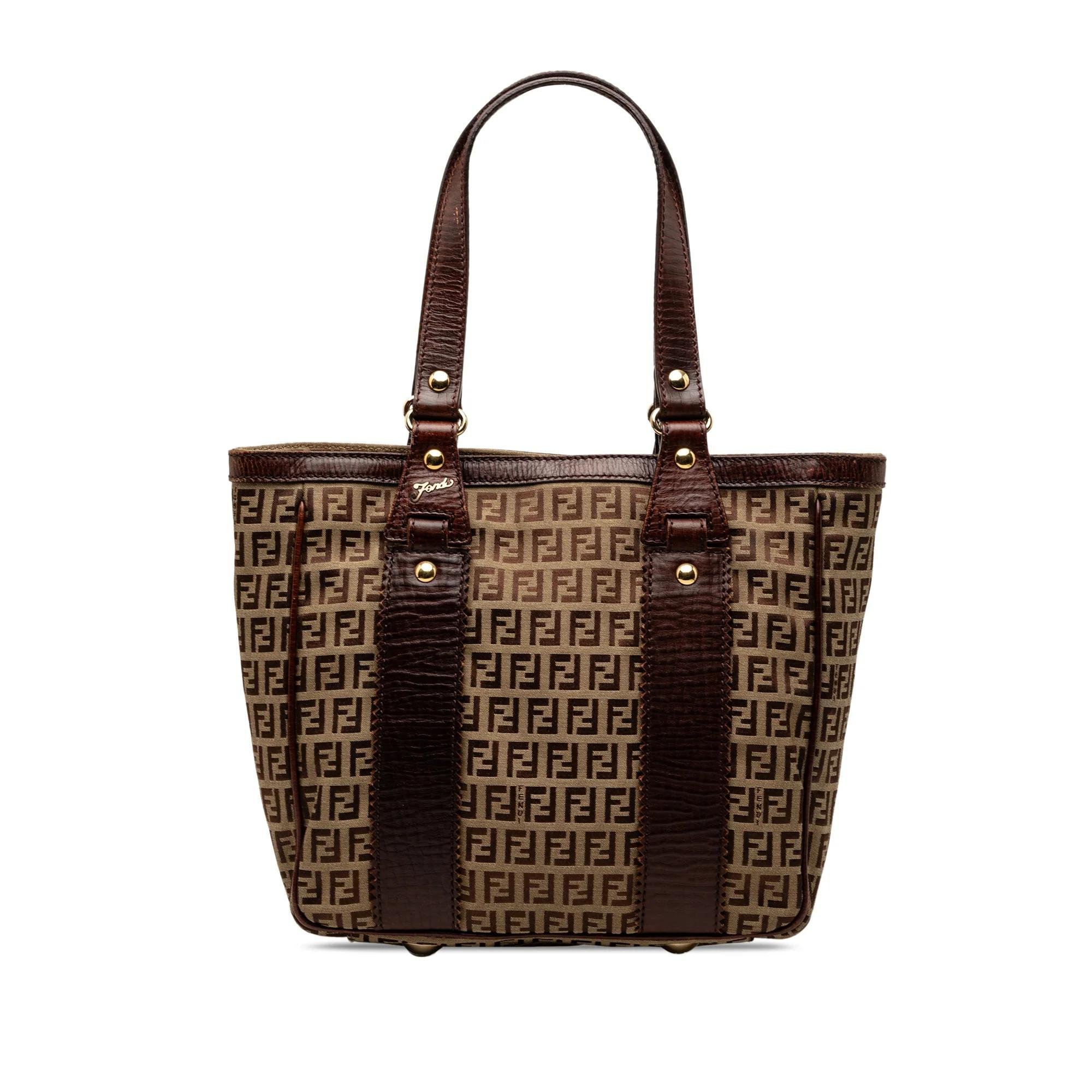 Pocket leather tote