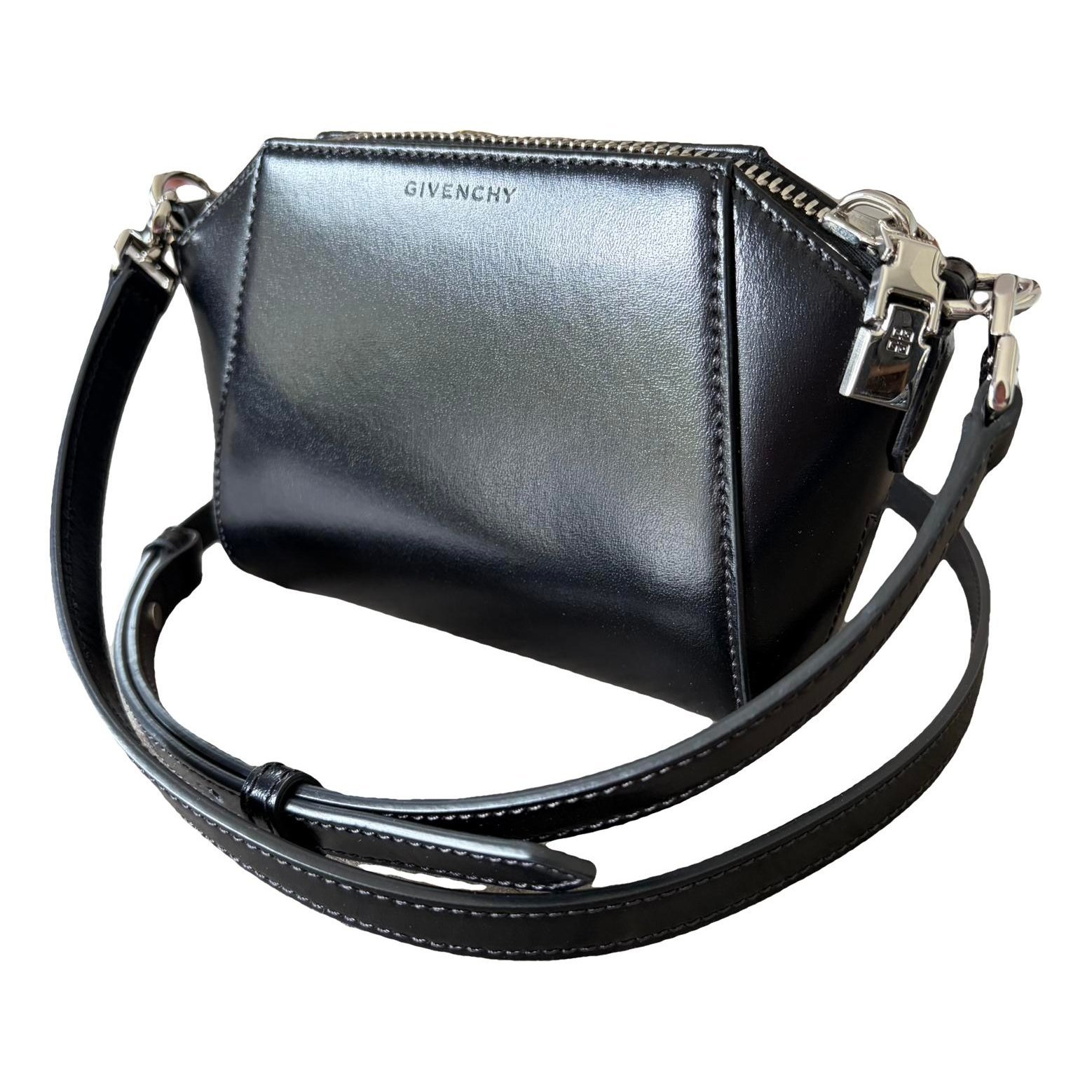 Antigona leather crossbody bag